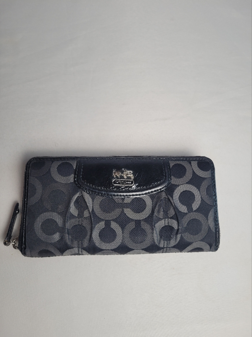 Coach Signature Black Accordian Zip Around Wallet Jacquard Canvas & Leather